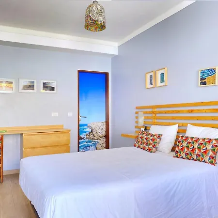 O Tourinho Guest house *